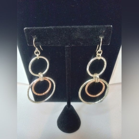 Earrings Interlocking Circles Silver Tone And Copper Wire Pierced 2.5" Dangle - Picture 2 of 5